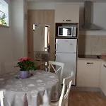 Lora Apartmán