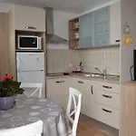 Apartment Lora *